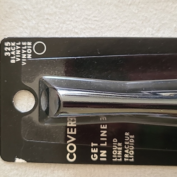 COVERGIRL MAKEUP BUNDLE OF 8 ITEMS - Picture 7 of 16